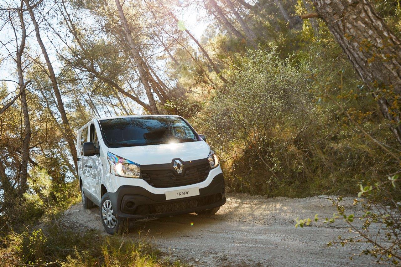 Veicoli commerciali: Renault, tra i leader delle vendite in Italia, rinnova la gamma