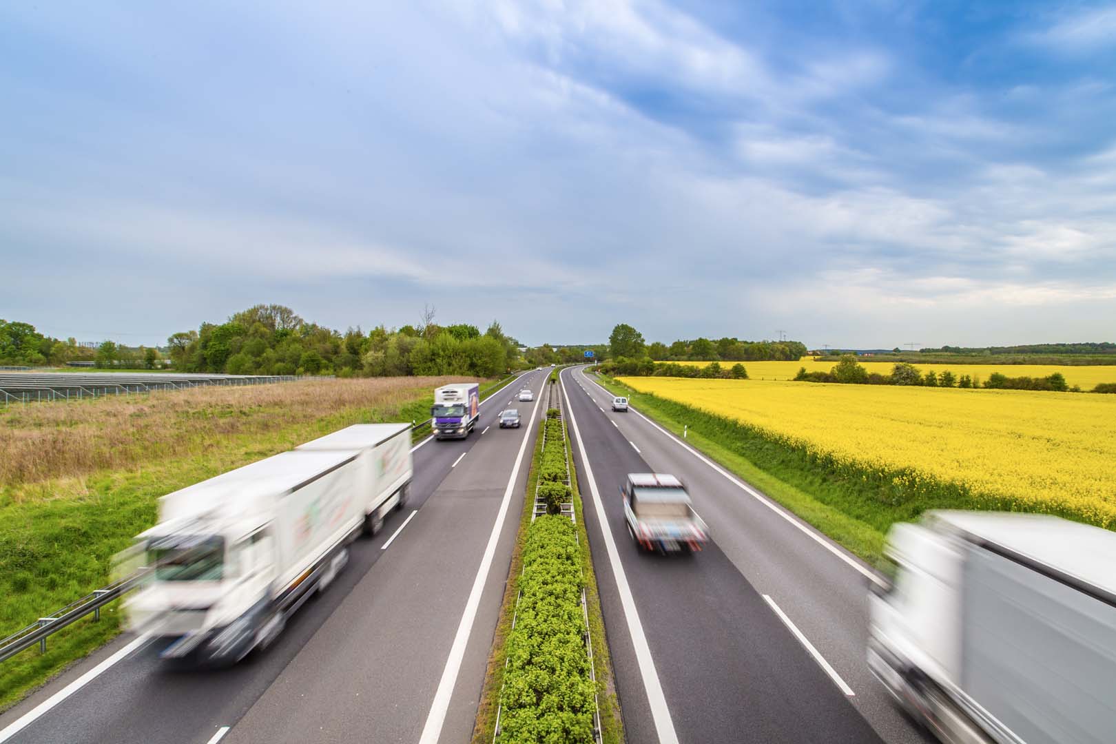 Rimorchi e semirimorchi: flessione del mercato a luglio (-12,0%) e agosto (-22,6%)