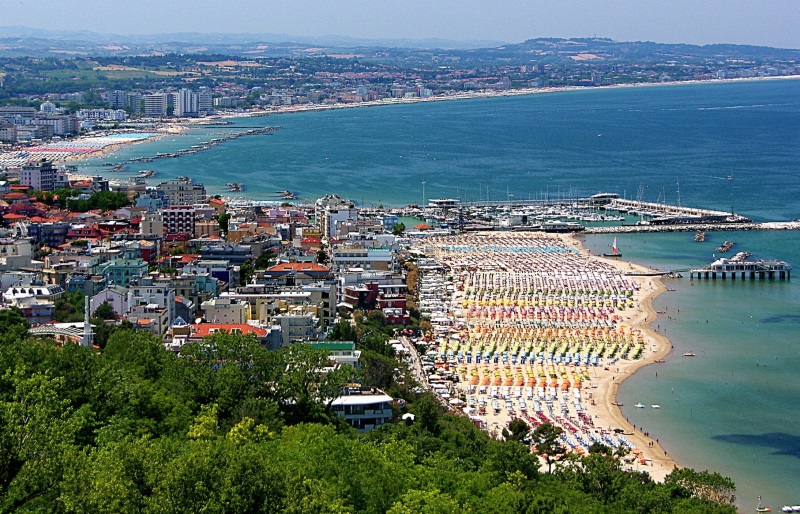 Trenitalia: viaggio gratis e niente tassa di soggiorno per chi arriva in treno a Riccione