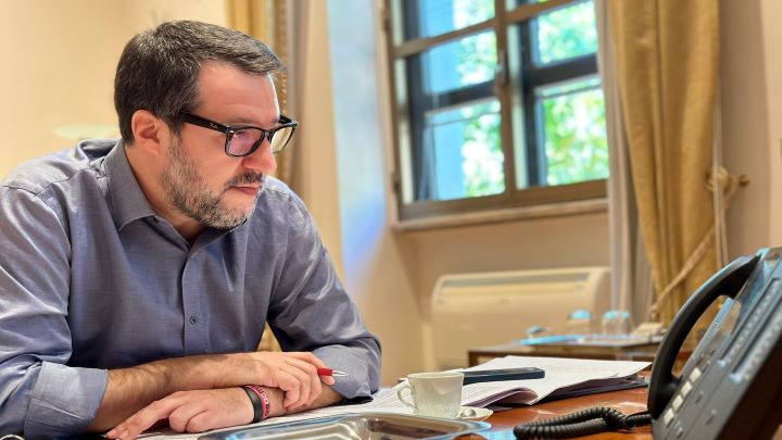 Salvini al lavoro sul dossier TAV: telefonata al ministro delle Infrastrutture francese