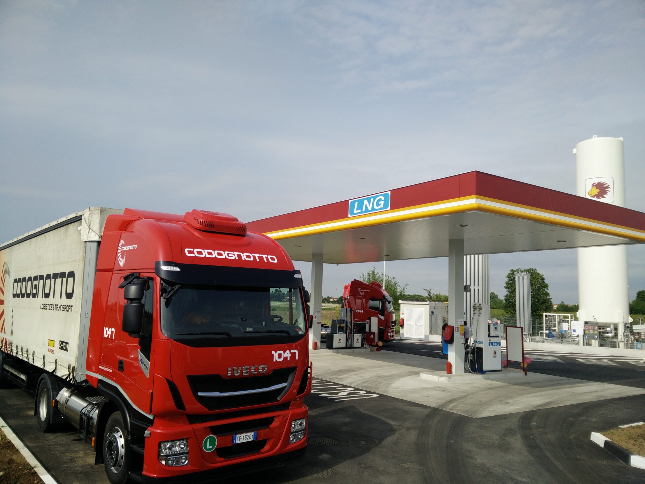Camion: San Marco Petroli apre un nuovo distributore di metano liquido a Venezia