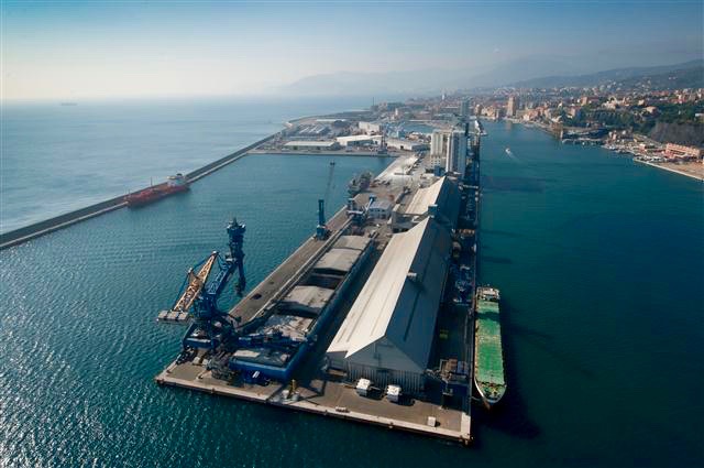 Porti di Genova, Savona e Vado ligure: cresce il traffico container, superato i numeri pre-pandemia
