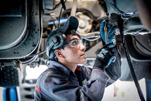 Lavoro: Scania cerca talenti in Italia con il portale lavorareinscania.it