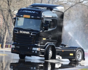 Pneumatici: Pirelli sceglie i veicoli Scania per i suoi test