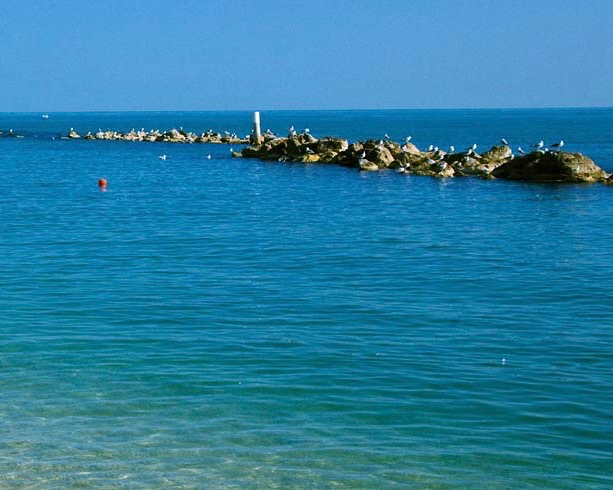 Mare: un accordo per fermare l’erosione della costa in Toscana