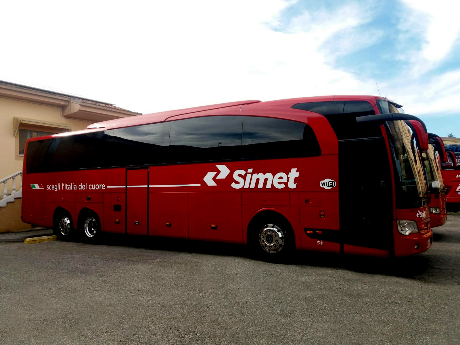 Simet Bus riparte: 10 nuove tratte in tutta Italia