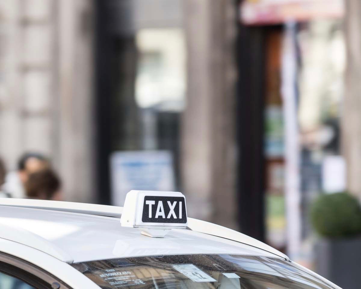 Taxi, italiani soddisfatti del servizio: Verona, Siena e Perugia le città con il gradimento più elevato