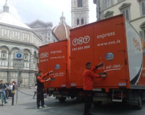 Trasporti: Tnt introduce l’ibrido a Firenze