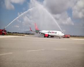 Aeroporto di Trapani: cerimonia del water cannon per il primo volo di AlbaStar