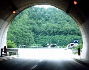 Autotrasporto: Monte Bianco, stop ai tir Euro 2