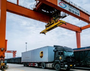 Logistica: Ups amplia il servizio multimodale per la Cina