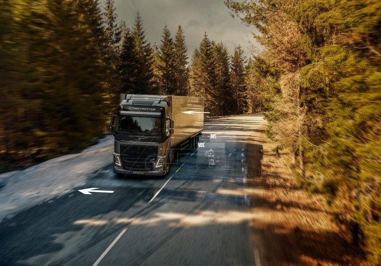 Volvo Dynamic Steering: nuovi sistemi di assistenza alla guida per evitare lo slittamento e l’uscita fuori strada