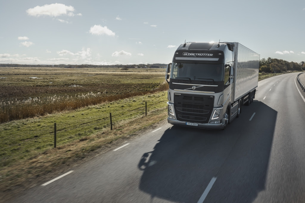 Camion: Volvo Trucks taglia i consumi grazie a miglioramenti tecnici