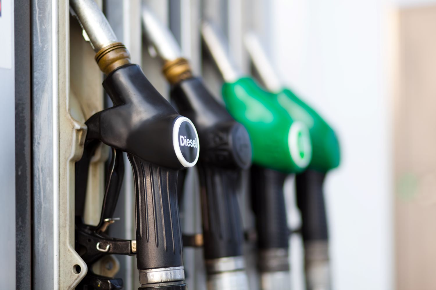 Prezzi carburanti, ecco la circolare del ministero: si parte il primo agosto