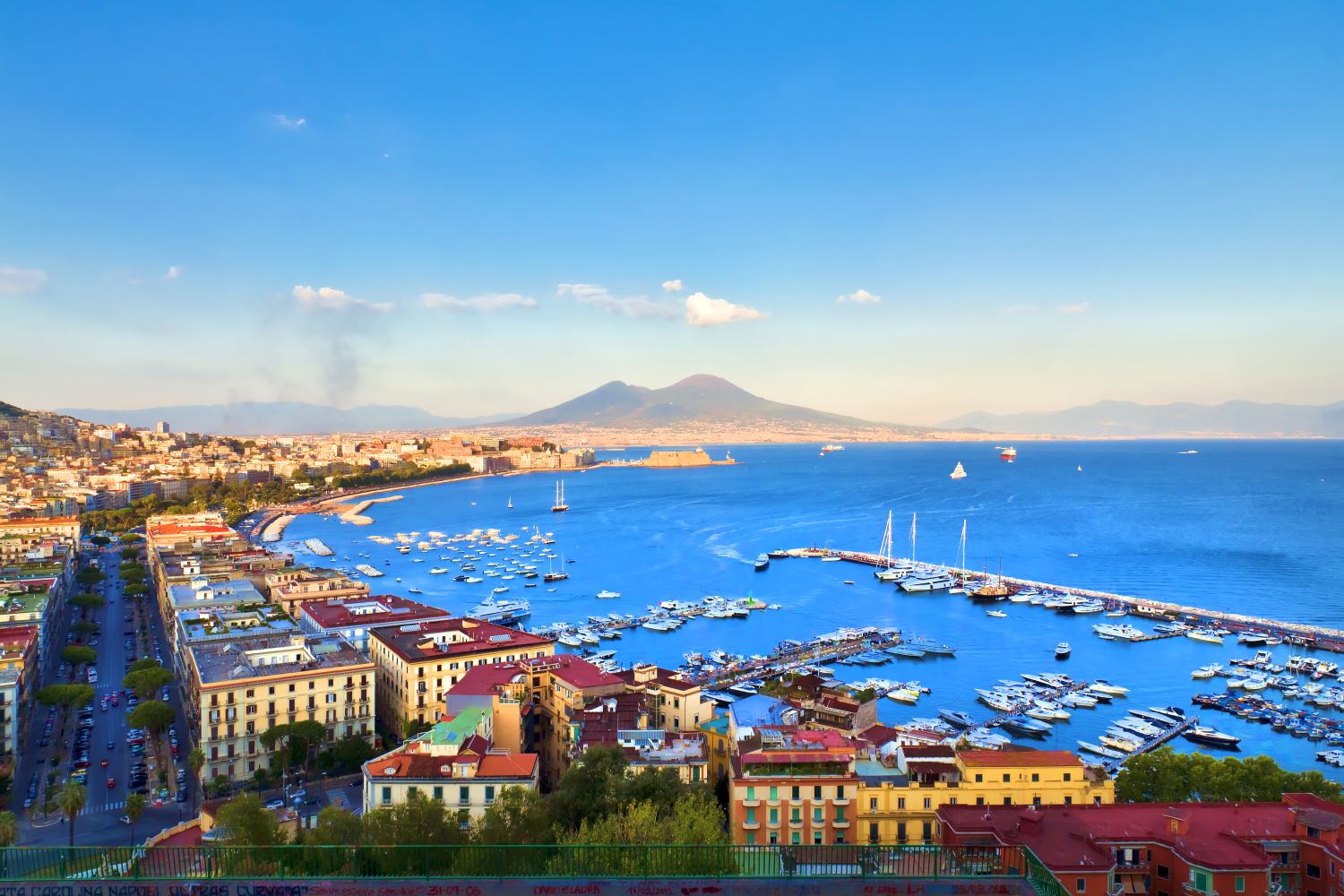 Porti di Napoli e Salerno: traffico merci in calo, – 3,8% nel primo semestre 2023