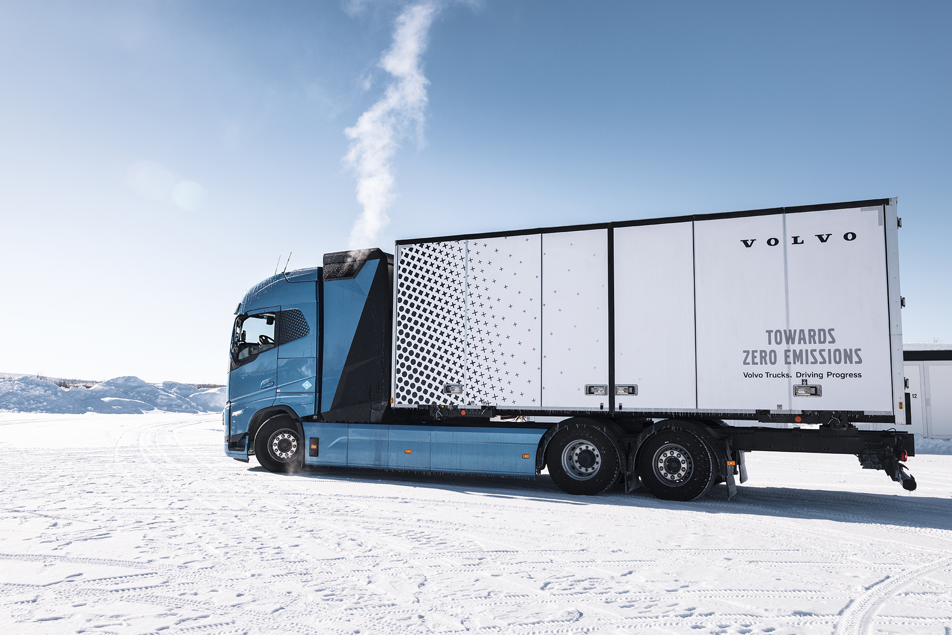 Camion elettrici alimentati a idrogeno su strade pubbliche: i test di Volvo Trucks