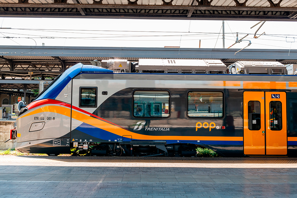 Guasto elettrico sulla linea ferroviaria Napoli Roma. Gravi disagi per i pendolari