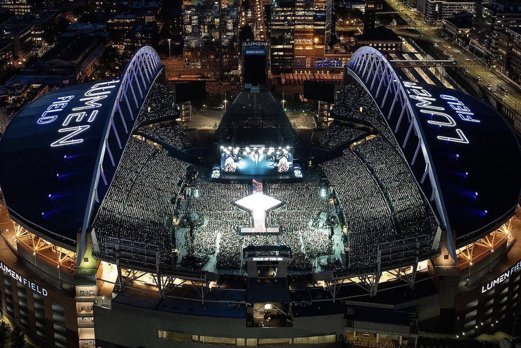 Bonus da 100mila dollari ai camionisti del tour di Taylor Swift