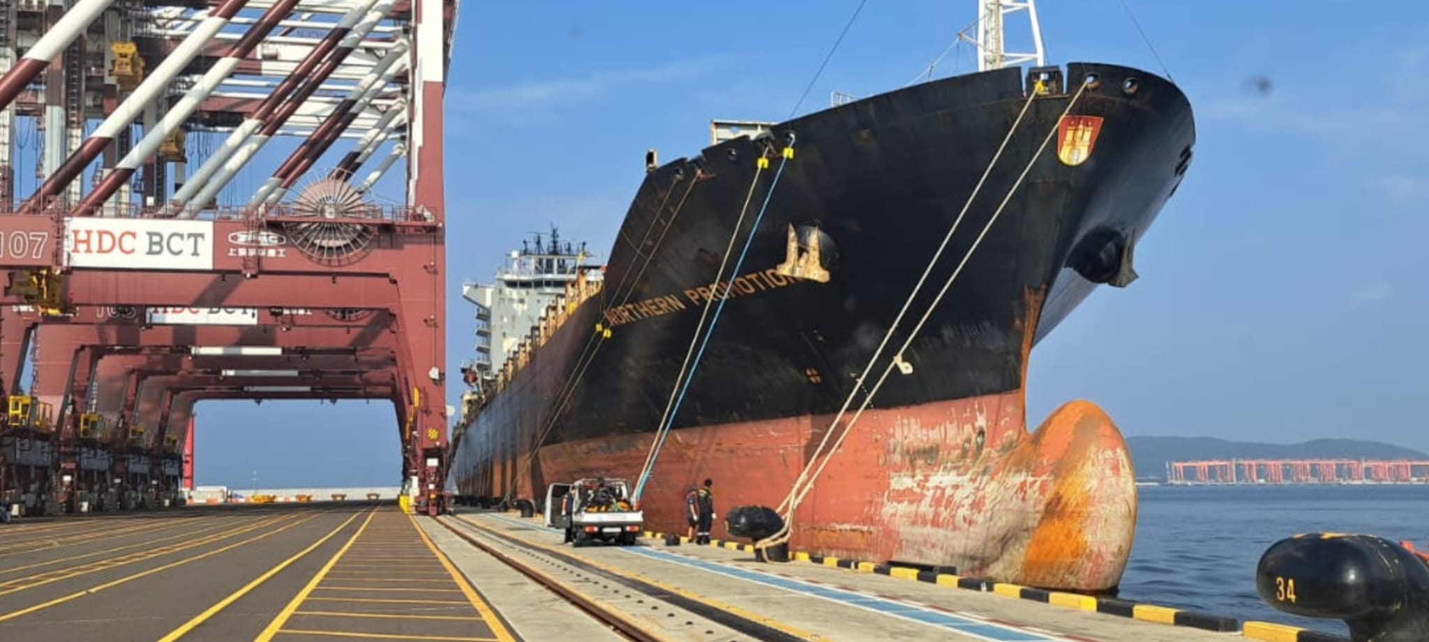 Navi gemelle full container per la Ignazio Messina