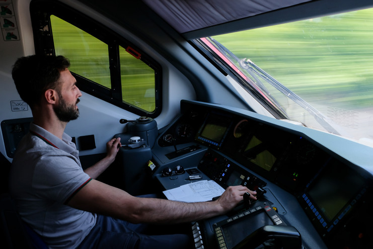 Lavorare in Trenord: aperte le candidature per l’assunzione di nuovi macchinisti