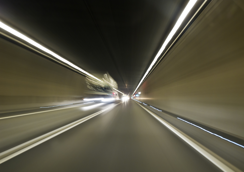 Emergenza nel tunnel del San Gottardo: circolazione stradale sospesa a tempo indeterminato