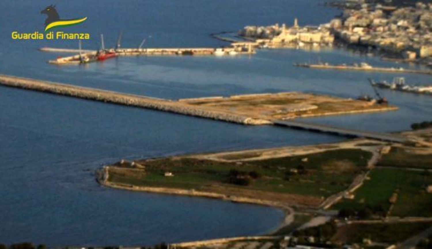 Porto commerciale di Molfetta: usavano rifiuti speciali per costruire la diga. Nove indagati e 2 arresti