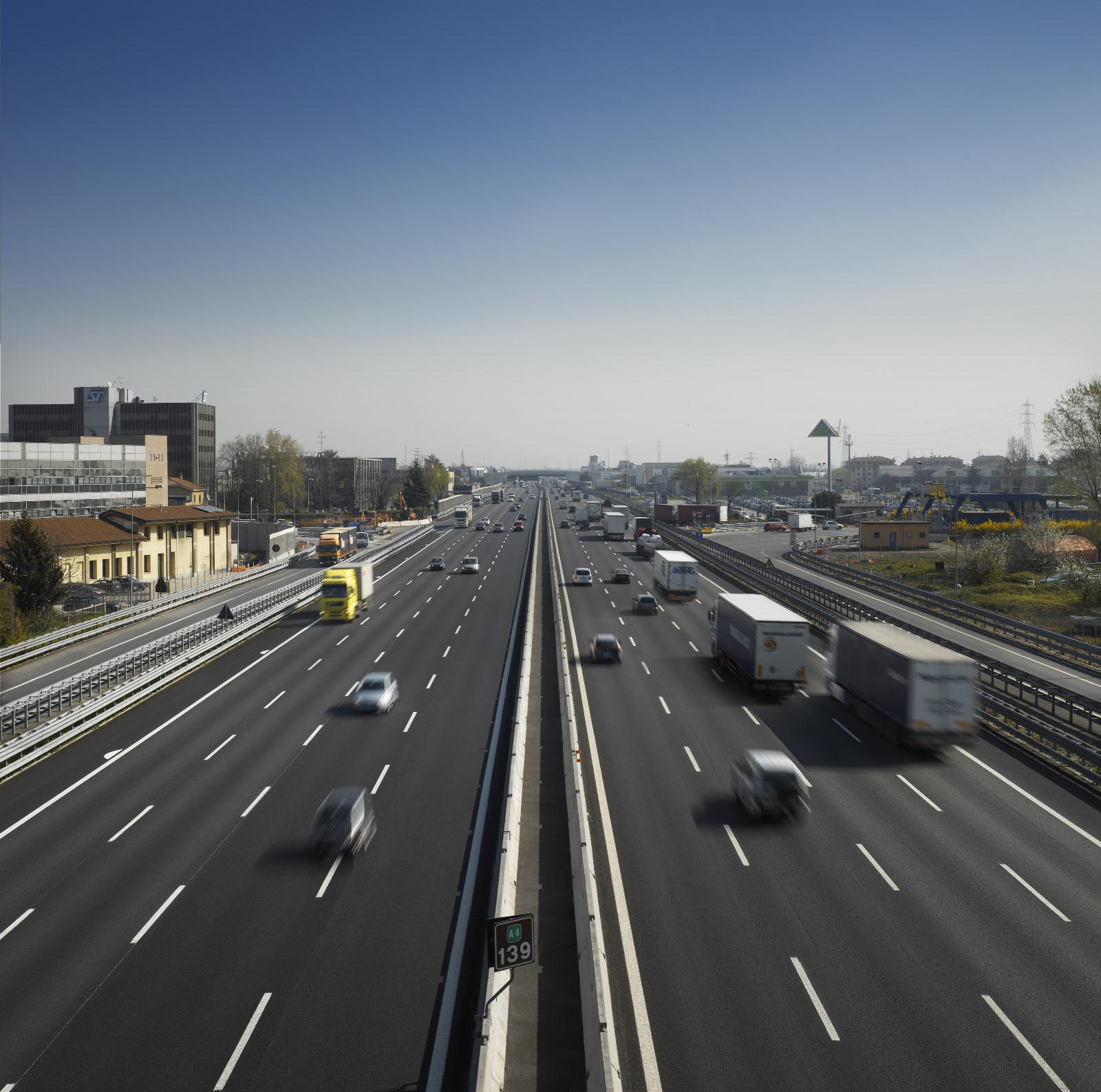 Autostrade per l’Italia, ricarica elettrica nelle aree di servizio: parte la prima gara