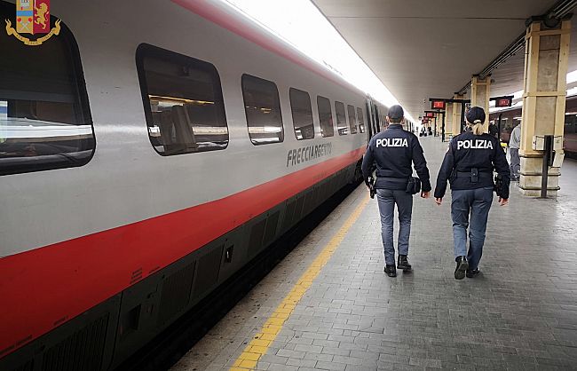 Persona sui binari blocca l’Alta velocità. Oltre 40 treni Av rallentati