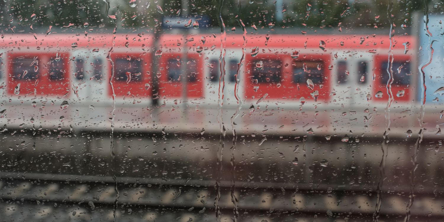 Tempesta Ciaran: treni cancellati al centro nord. Ecco le linee colpite