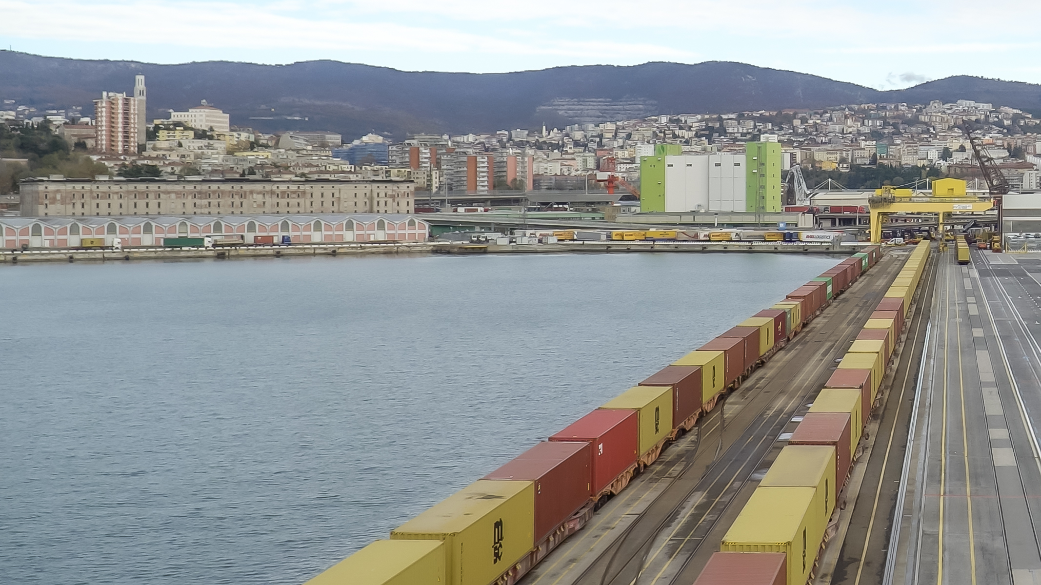 Porto di Trieste: treni merci sul corridoio internazionale doganale