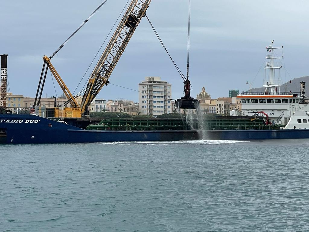 Trapani: partiti i dragaggi nel porto