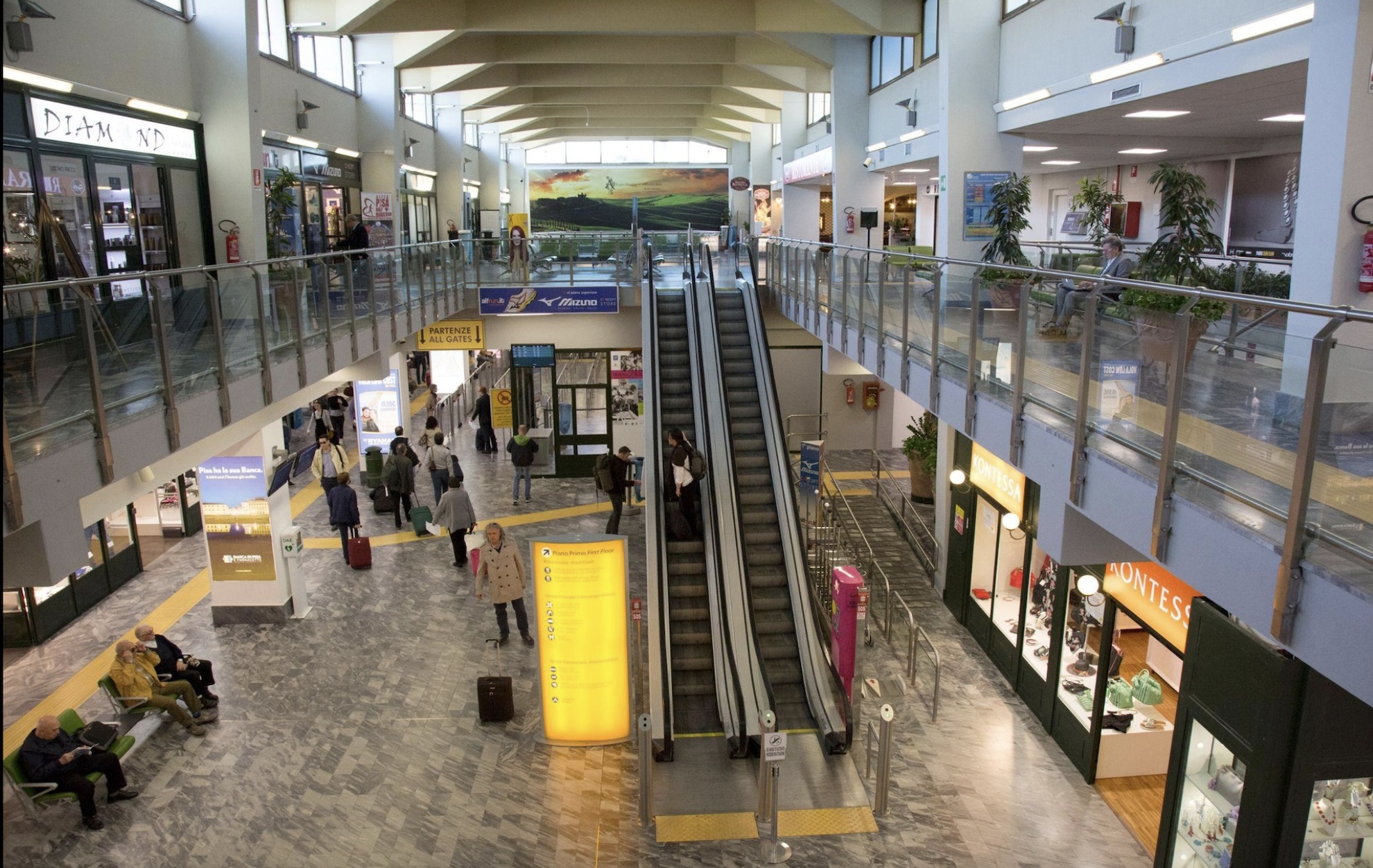 Aeroporto di Pisa offerte lavoro: assunzione addetti al check-in giovedì 8 febbraio 2024