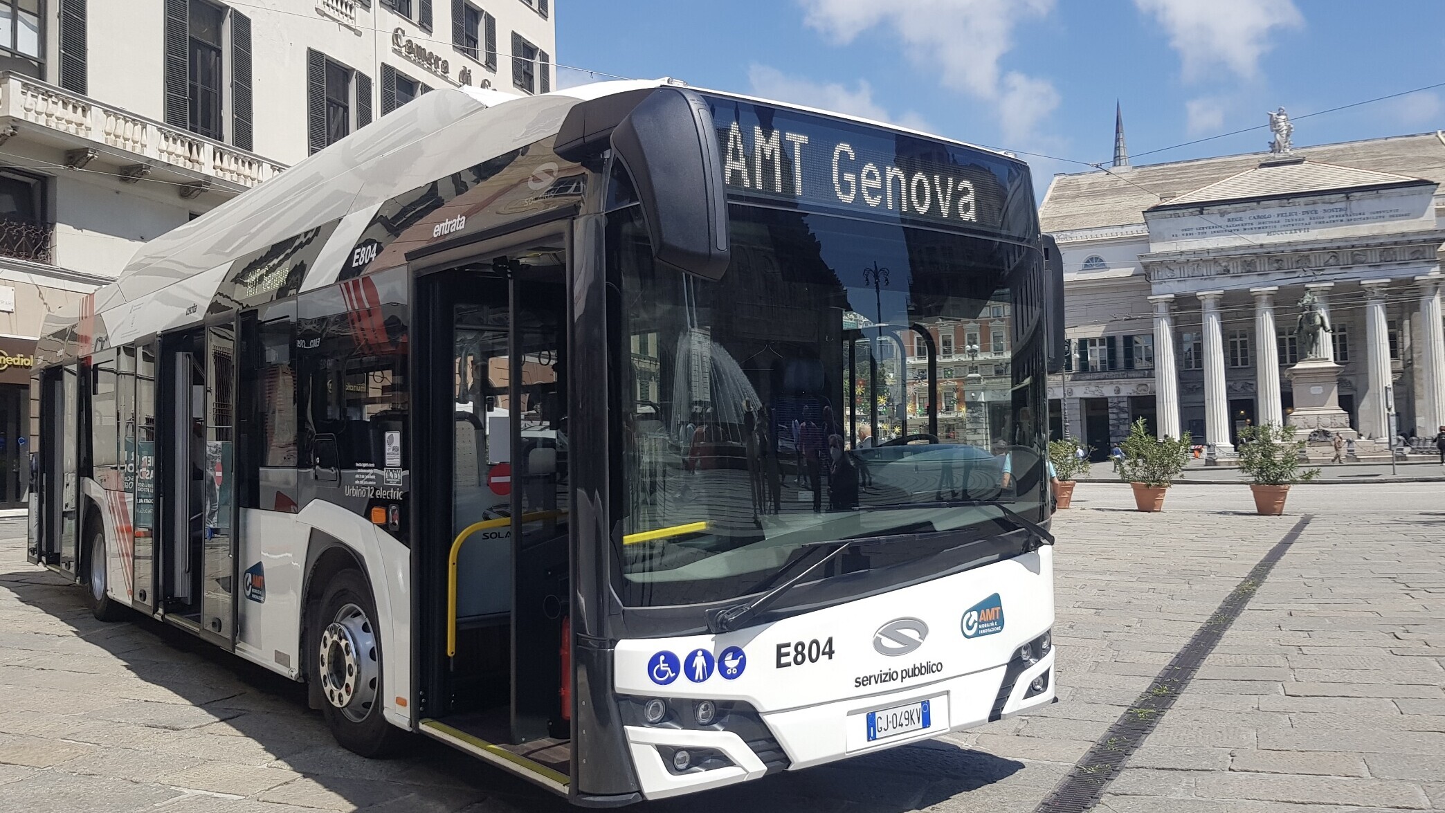 Biglietti integrati Amt -Trenitalia: a Genova pagano sui treni anche over 70 e under 14