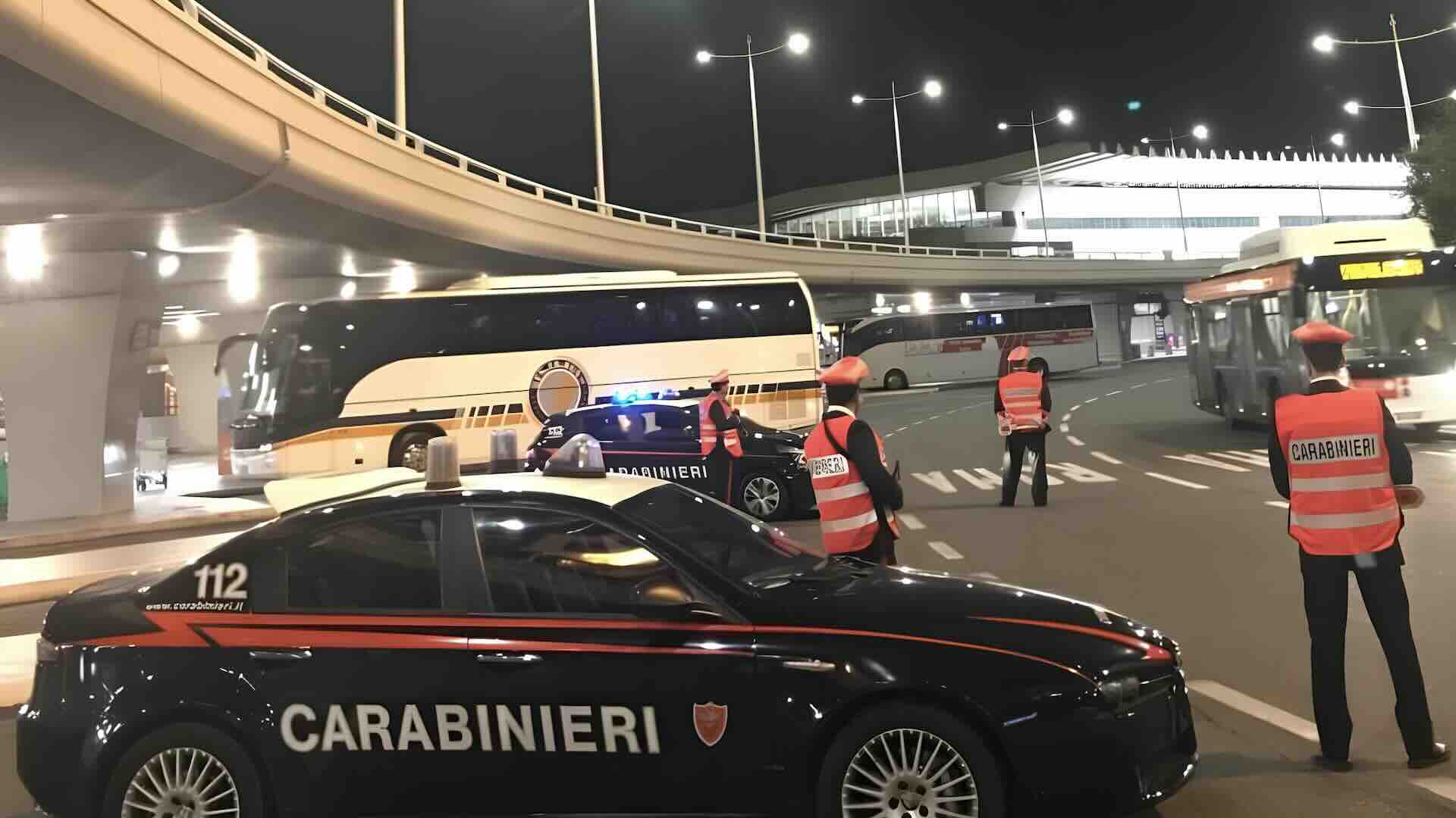 Aeroporto di Roma Fiumicino tassisti Ncc abusivi e furti al duty free: controlli dei carabinieri, multe e denunce