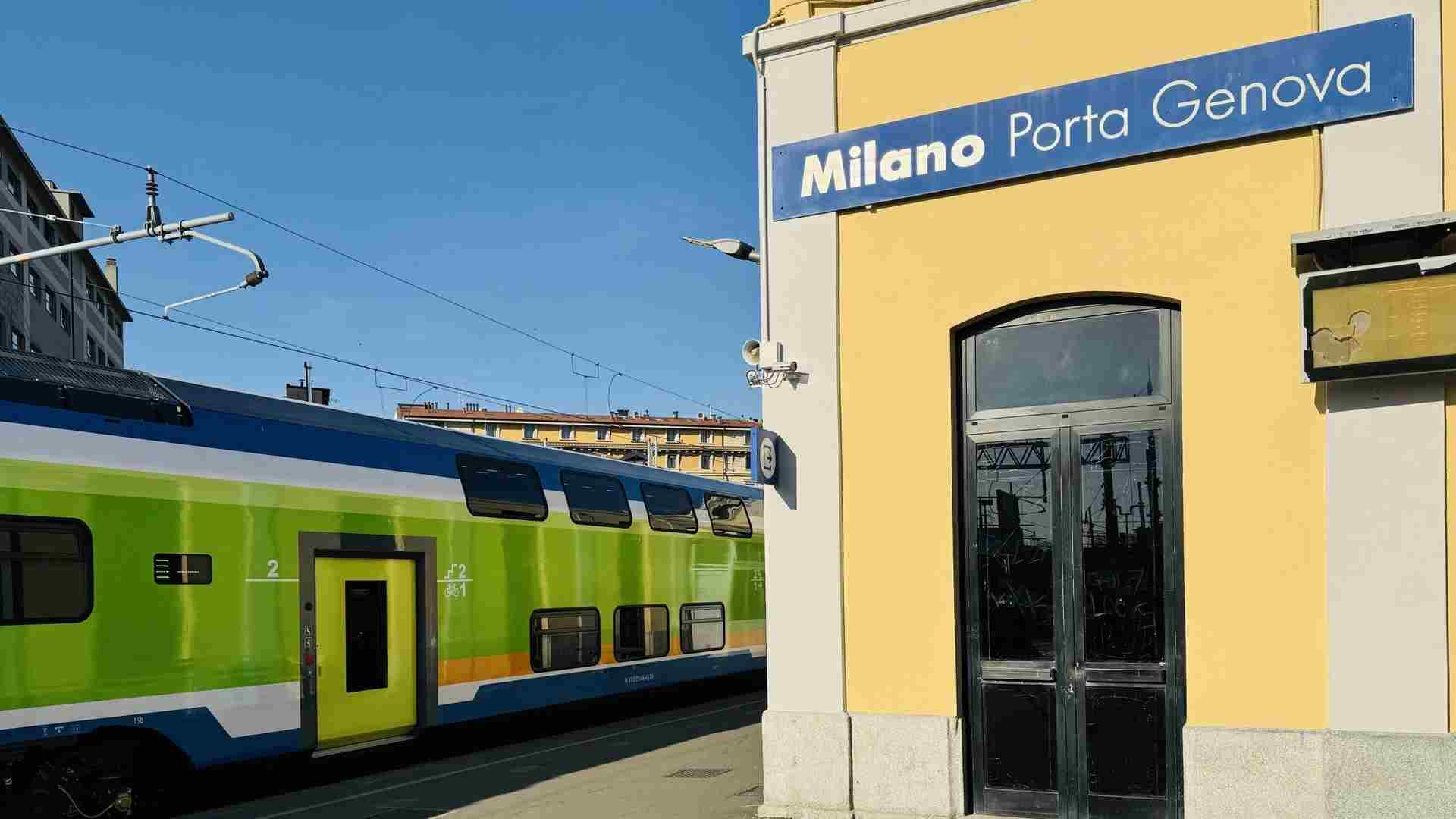 Due treni Caravaggio sulla Milano Mortara Alessandria
