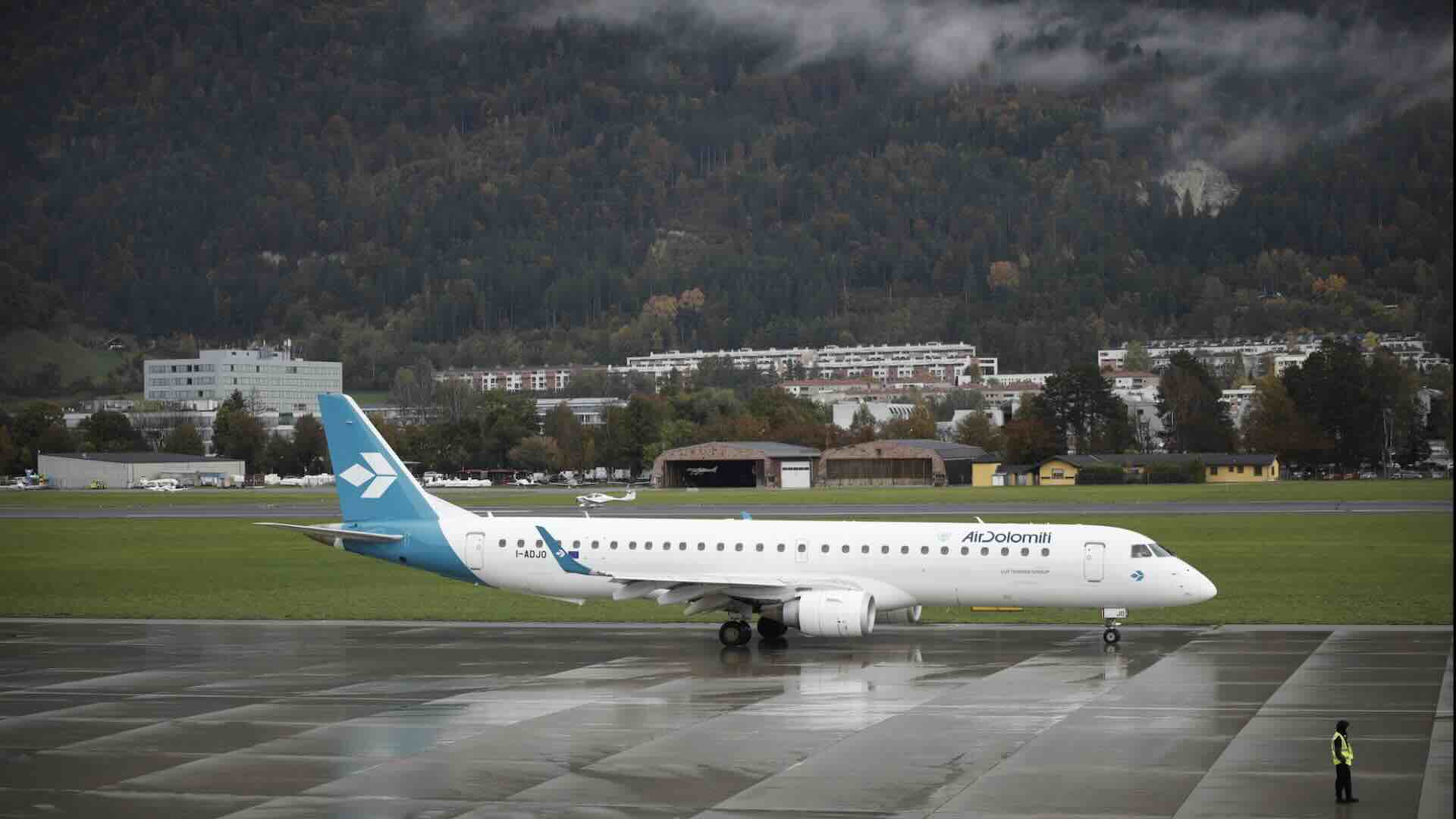 Sciopero aerei Air Dolomiti 23 marzo 2024, voli cancellati. Enac: elenco voli garantiti