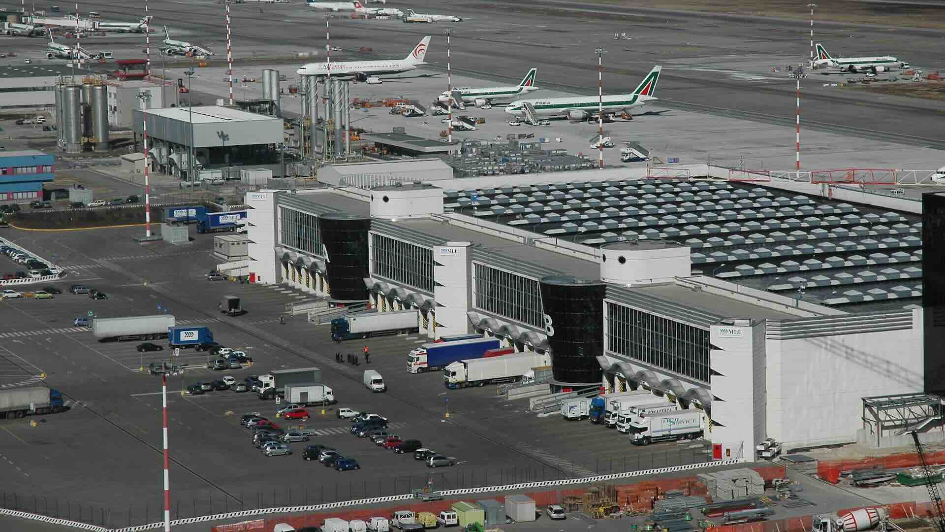 Sciopero a oltranza a Malpensa ancora bloccate le spedizioni aeree di merci cargo