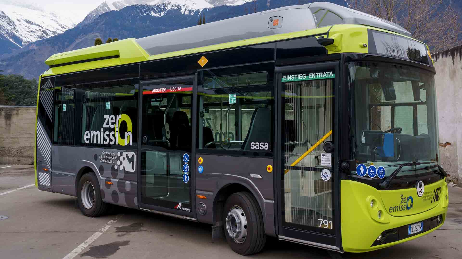 Sostenibilità: un nuovo autobus elettrico per il trasporto pubblico locale di Merano