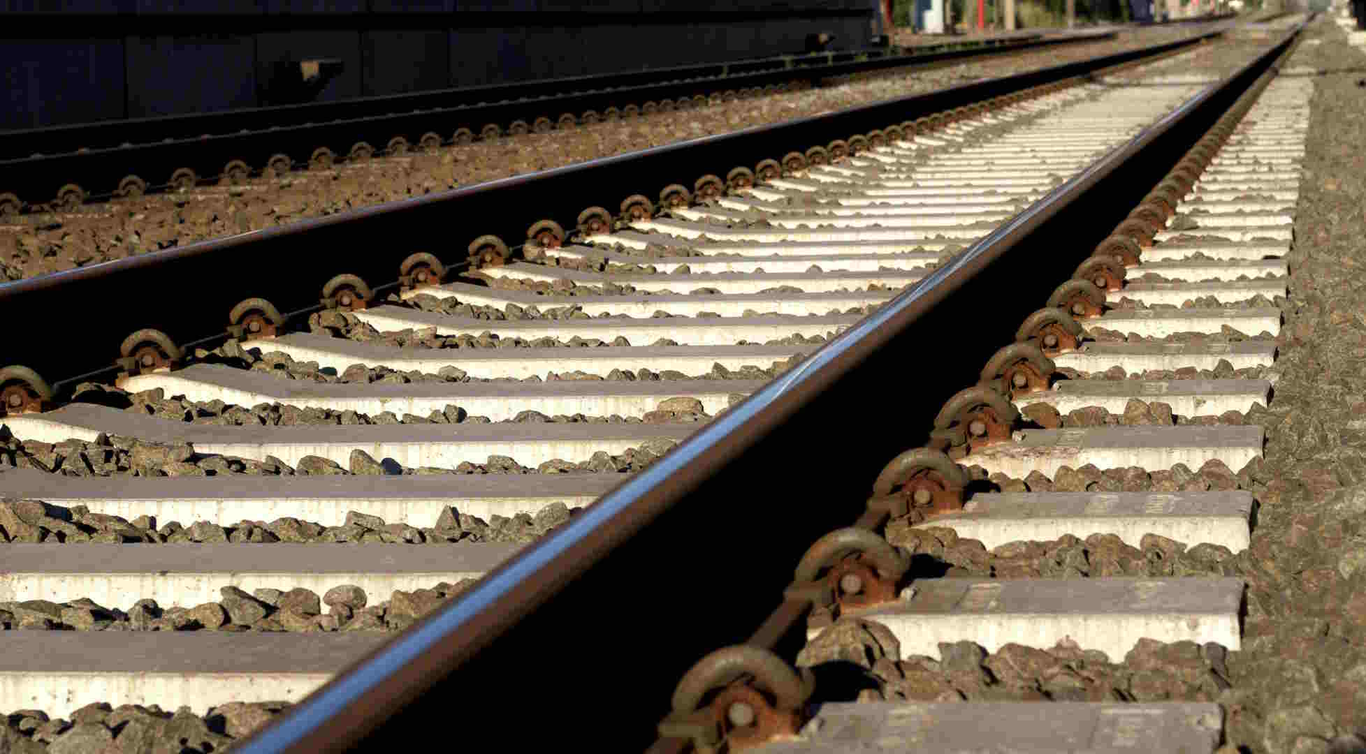 Frana sui binari, stop di un mese per i treni Bari-Roma