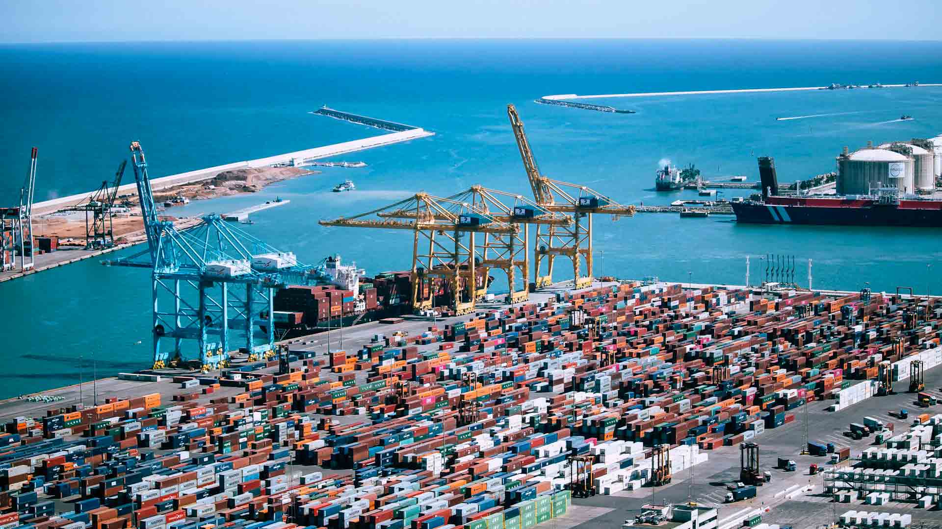 Attacchi Mar Rosso: Rixi, da dicembre 2023 porti italiani in flessione del 20%