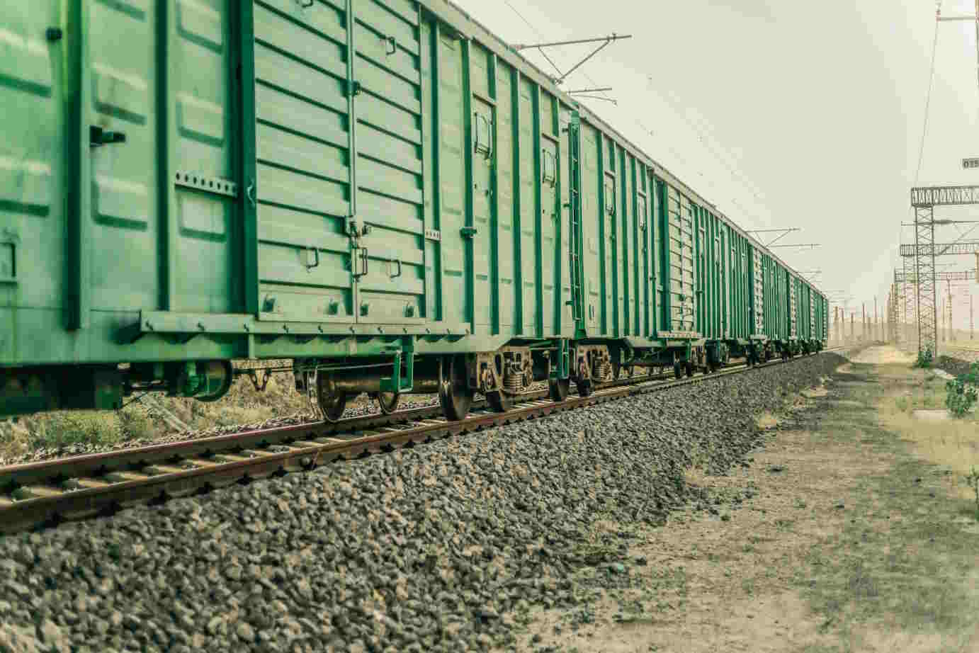 Camion più lunghi e pesanti: le imprese europee del trasporto ferroviario criticano la proposta Ue