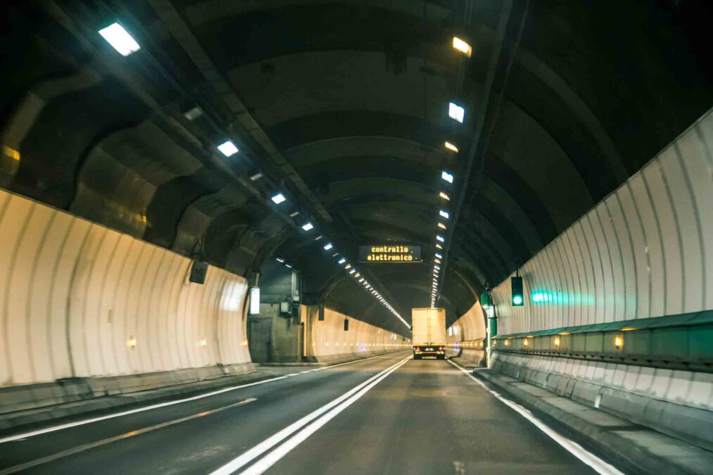 chiusura traforo monte bianco deviati Camion Tir problema tecnico