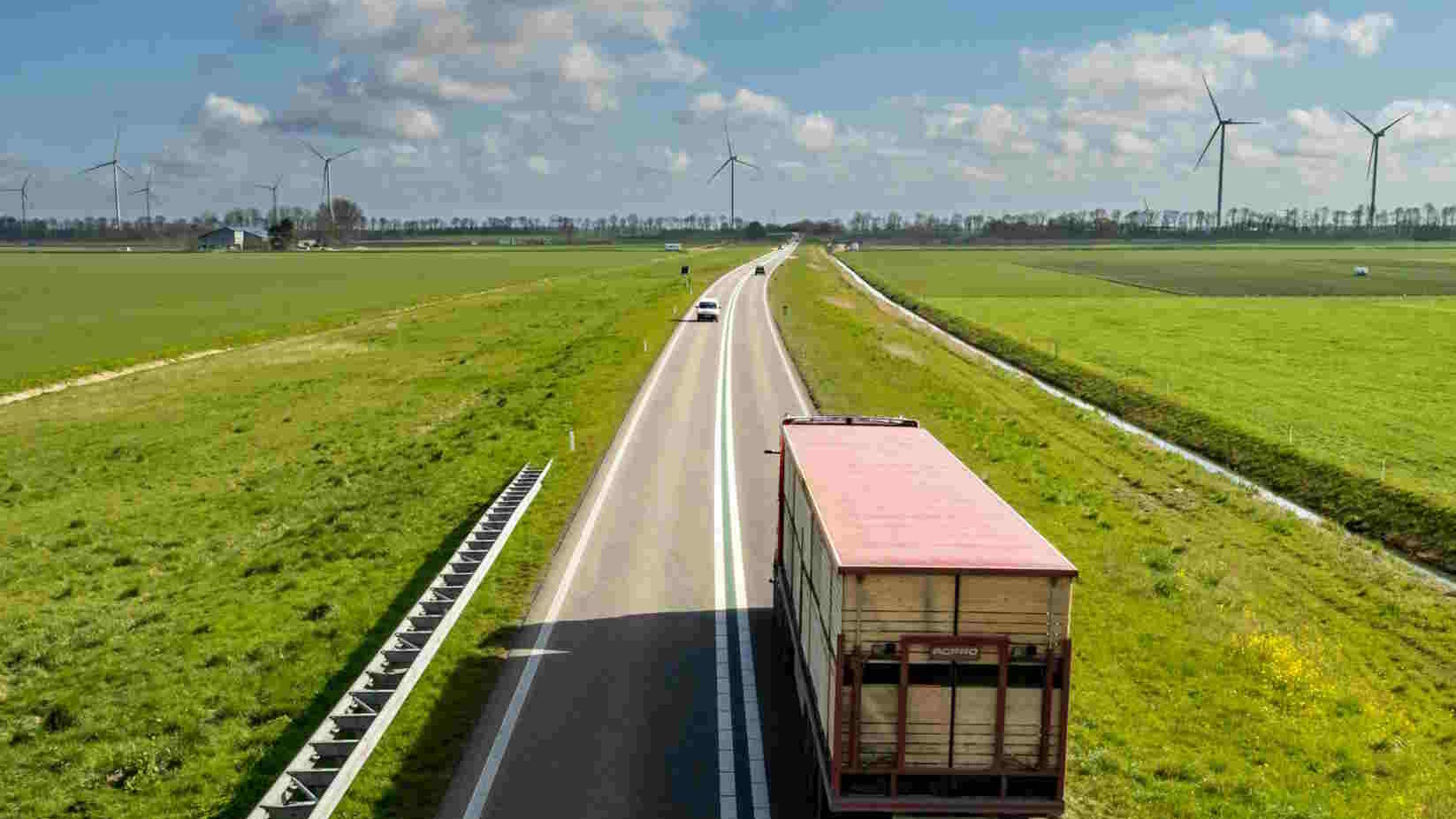 Emissioni CO2 camion e bus: -90% entro il 2040. Ok del Parlamento Ue