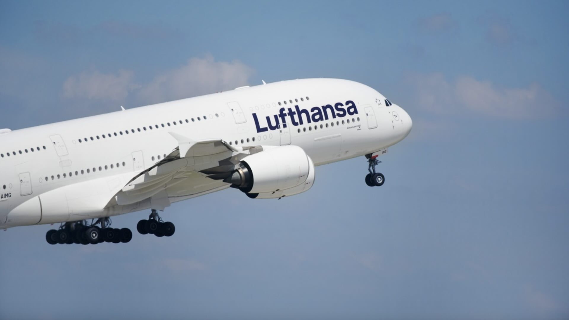 Lufthansa voli cancellati per il Medio Oriente fino al 18 aprile 2024