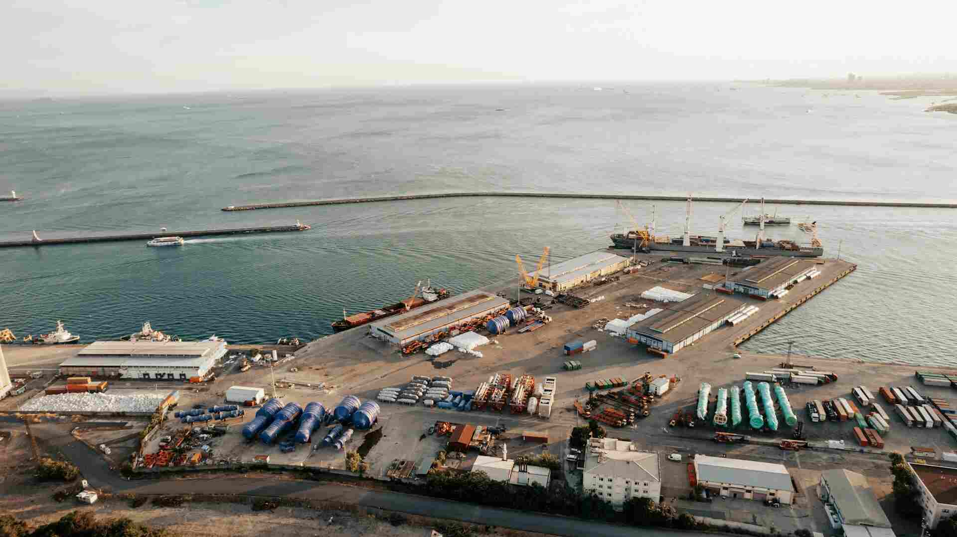 Il porto di Taranto candidato ad hub energetico nel Mediterraneo