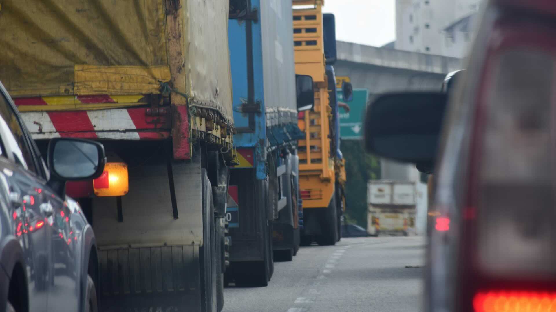 Veicoli pesanti: Consiglio Ue nuovi standard per le emissioni, Italia contro