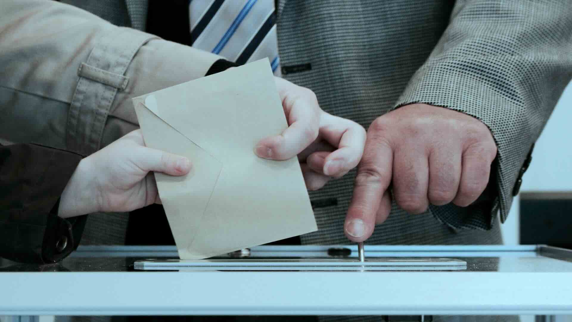 Elezioni sconto treni e voli aerei: ecco come ottenerli