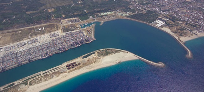 Gioia Tauro, completato il collegamento tra il porto e la rete ferroviaria