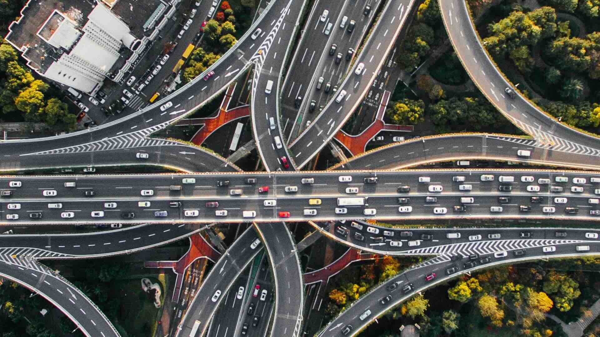 Previsioni traffico e divieti di circolazione mezzi pesanti, ecco il calendario di luglio 2024