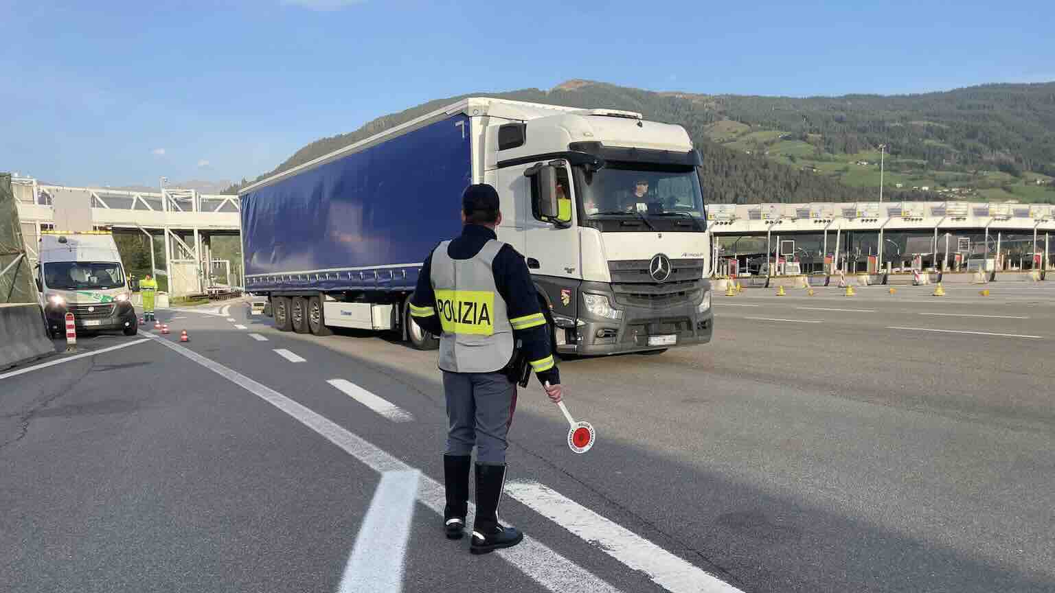 Divieti mezzi pesanti estate 2024 in Germania, ecco il calendario